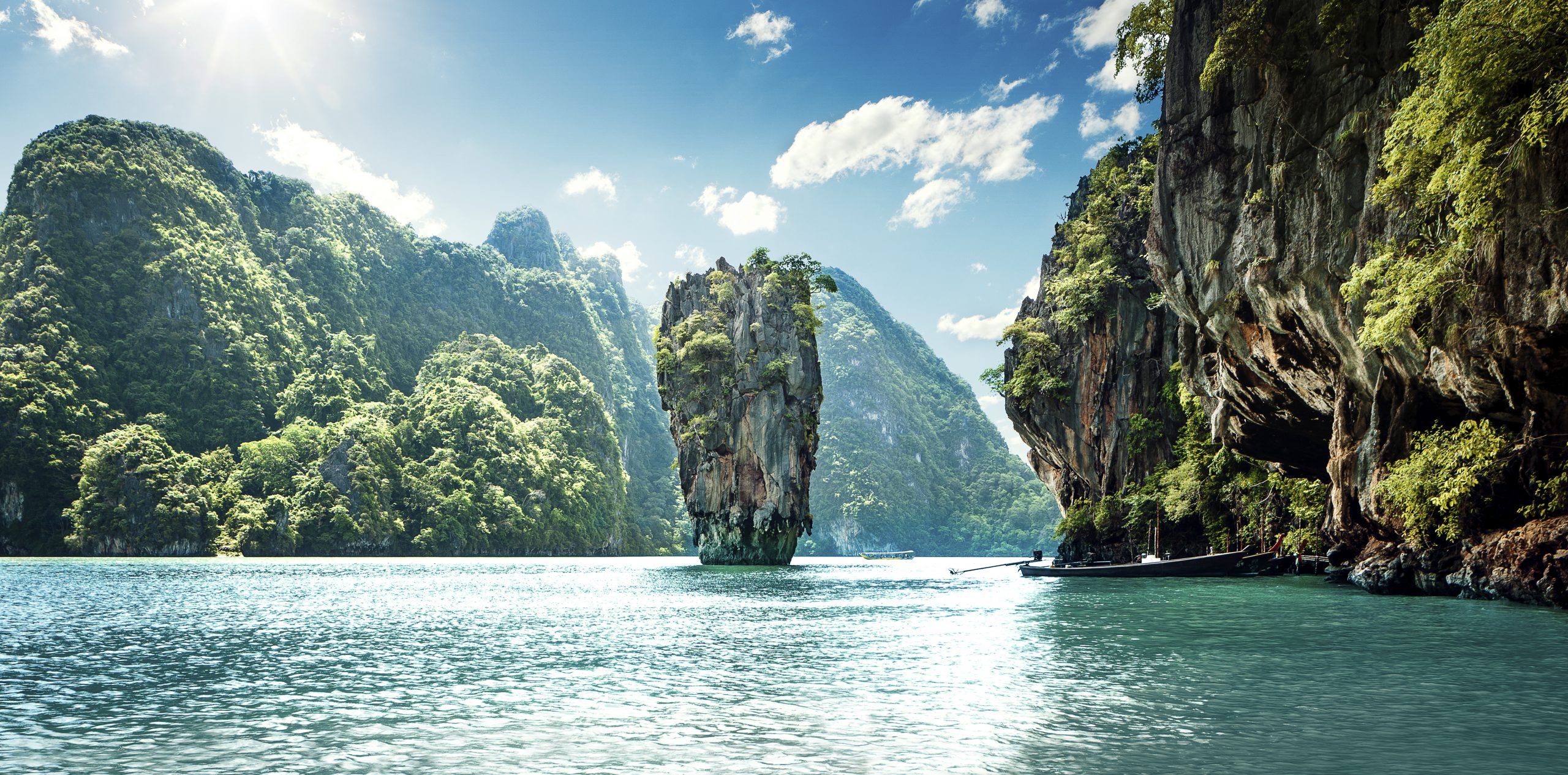 Auf diesem Bild sind die James-Bond-Inseln von Phuket ersichtlich