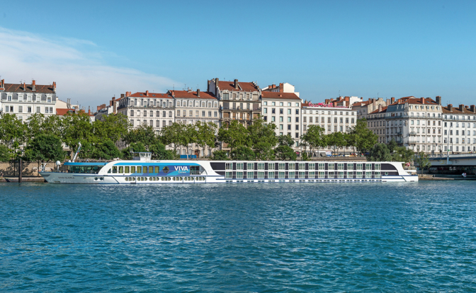 VIVA Cruises, schwimmendes Hotel in Paris.