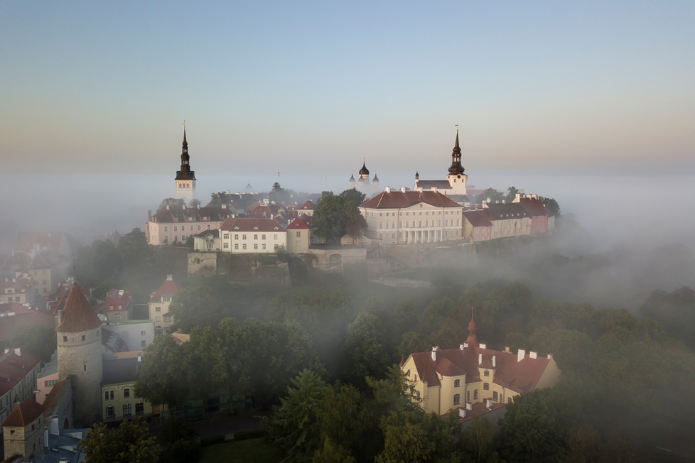 Mittelalterlich und doch modern: die Altstadt Tallinns in Estland.