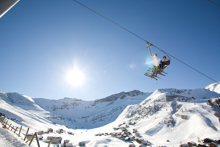 Verschneite Pisten und Sonne in Liechtenstein