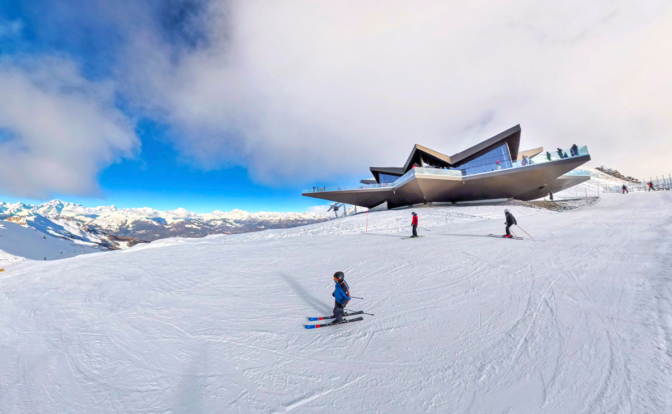 Neue Seilbahnstation oberhalb von Aosta