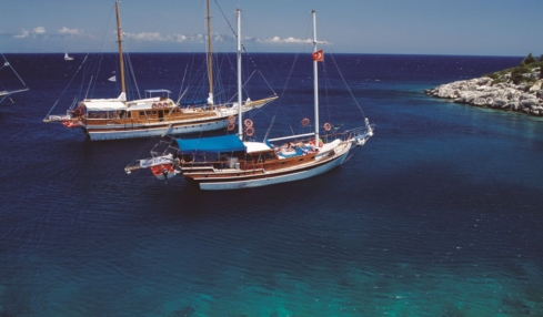 Boot im Meer "Antalya Finke"