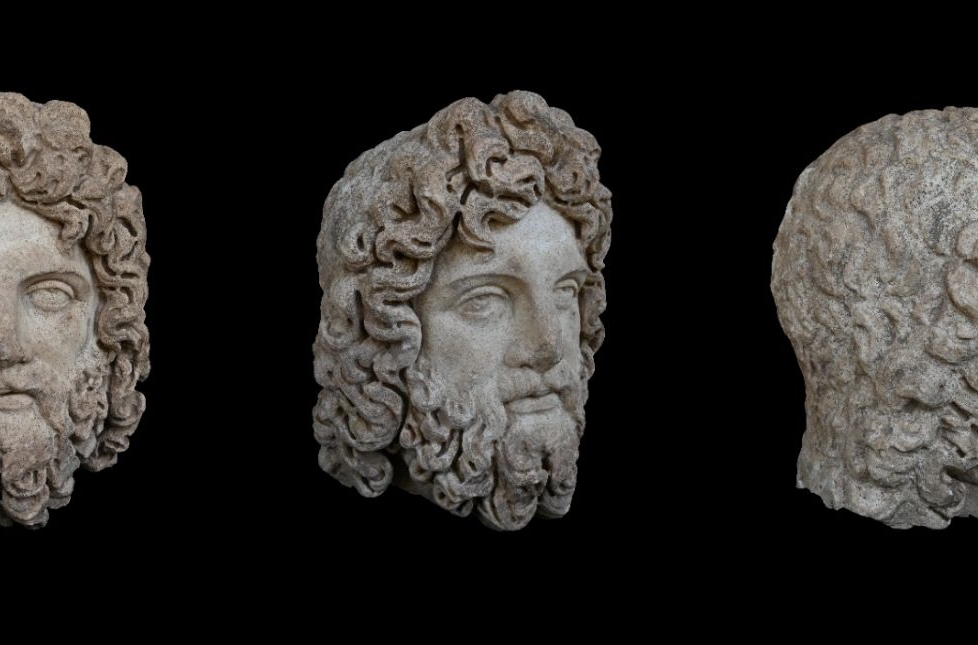 ASKLEPIOS-STATUE